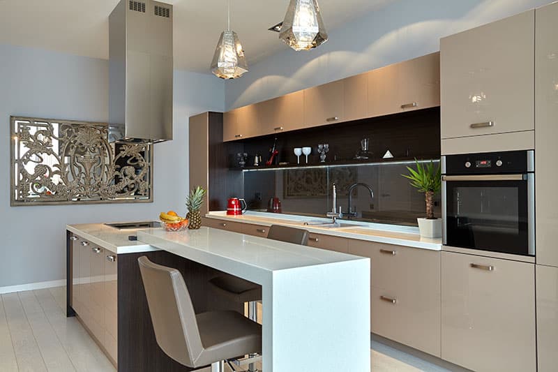 Compact Island Blends Smoothly With The Kitchen Walls Provides Ample Space For Dining
