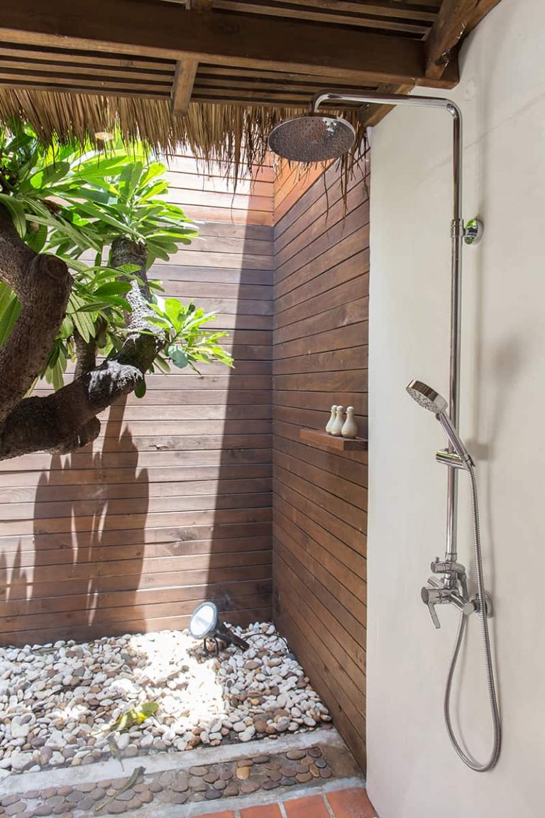 Outdoor Floor Shower: Design, Benefits & Installation Guide for Your Backyard Oasis