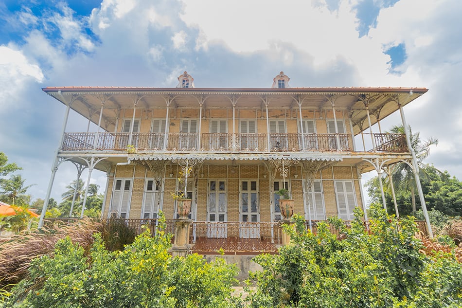 French Colonial style houses