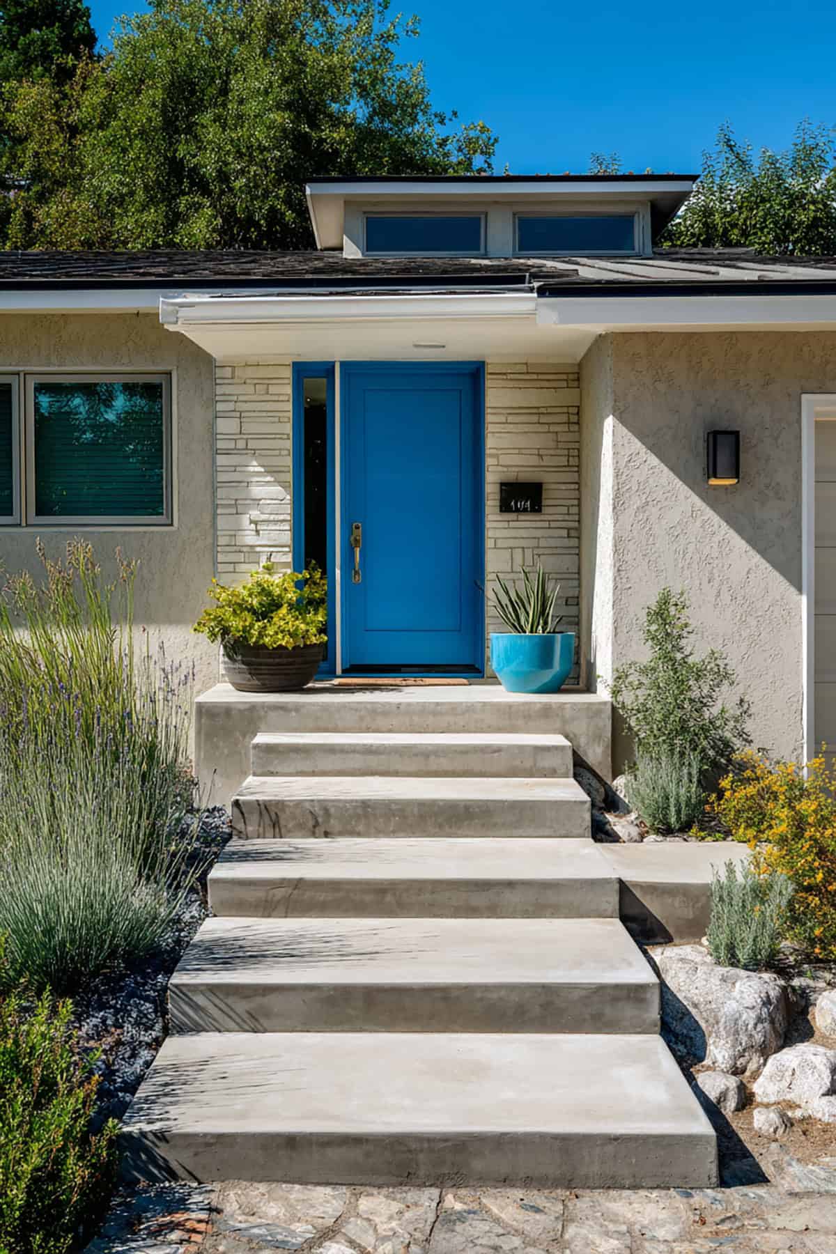 A Single Burst of Blue