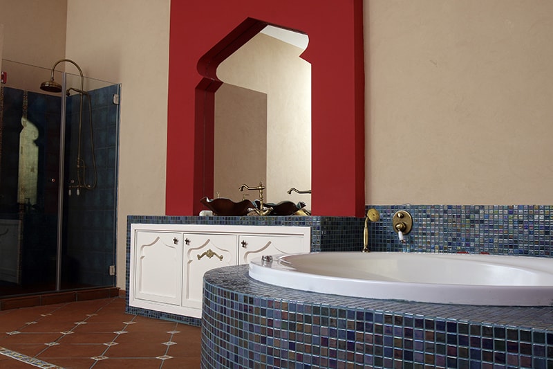 Decorating the Bathroom in Moroccan Style