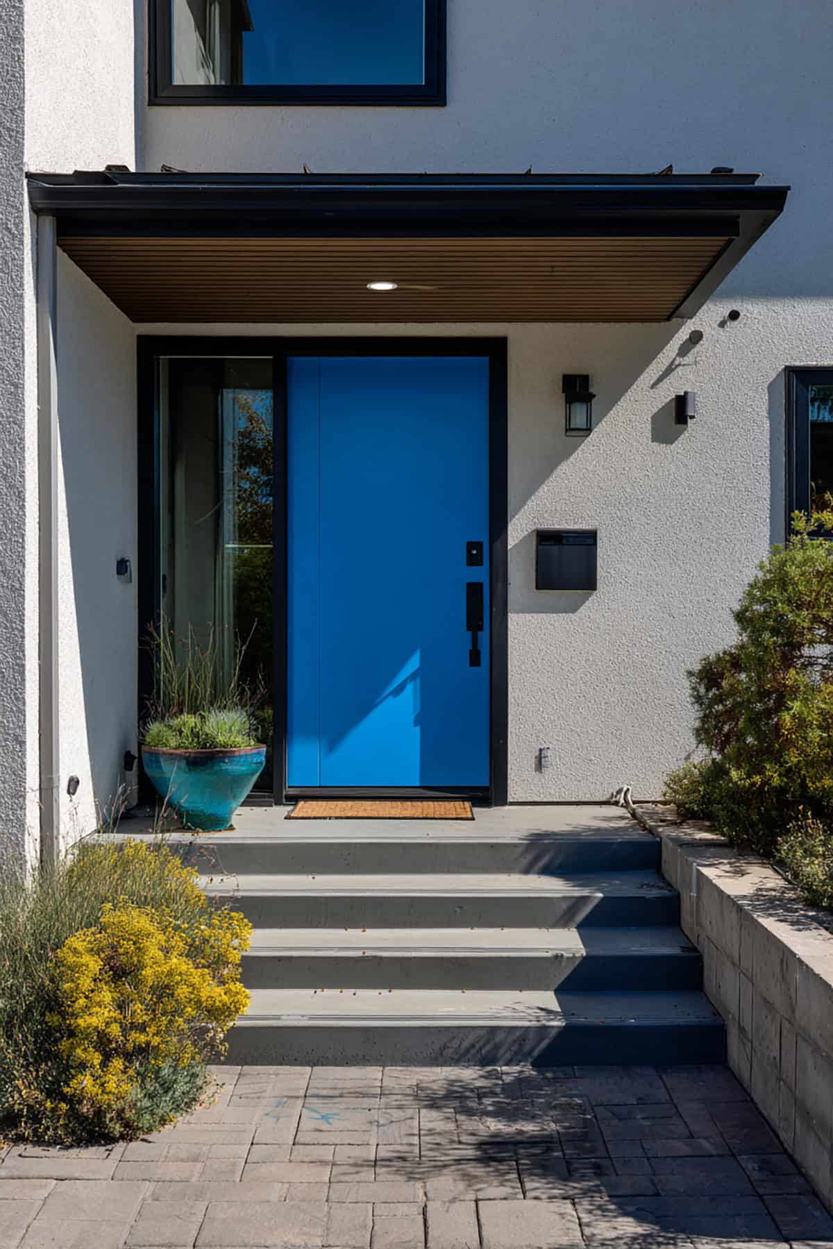 Make a Punchy Statement with Cerulean Blue