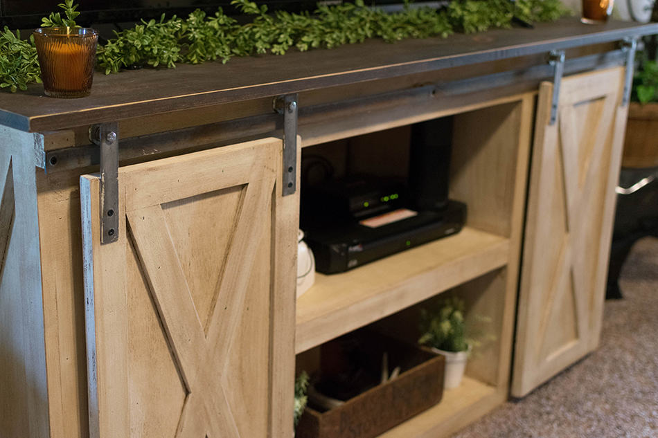 Barn-like Kitchen Cabinet