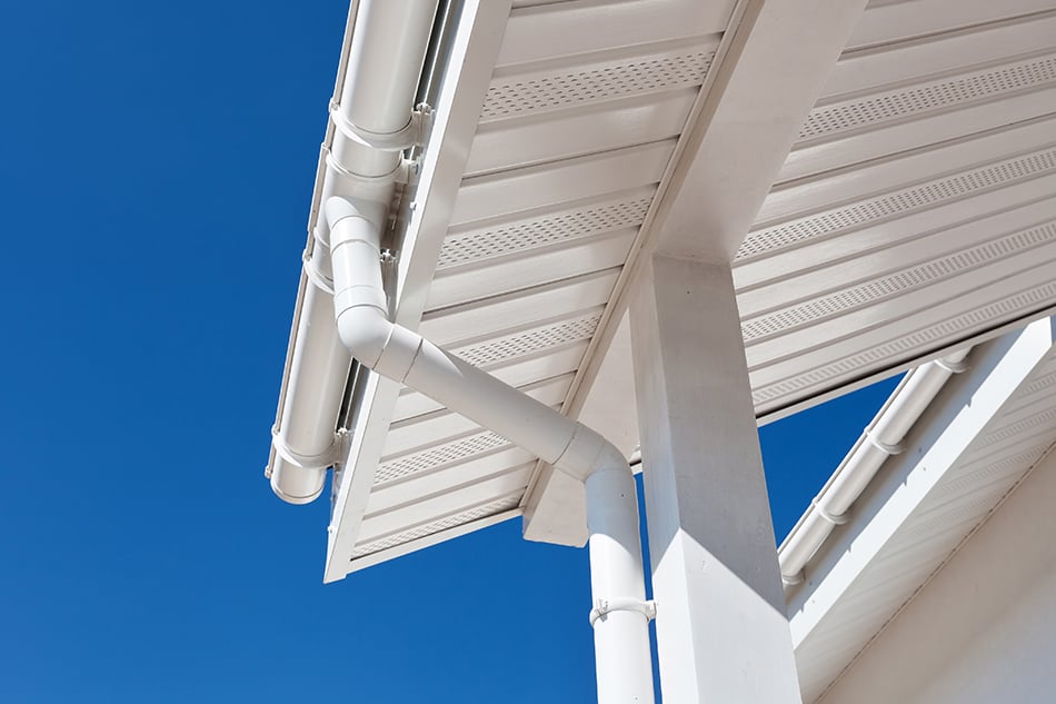 Aluminum Vs. Vinyl Gutters