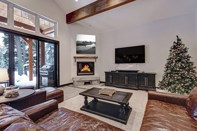 9 Living Room with Fireplace and TV Ideas - Homenish
