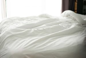 How to Remove Yellow Stains From White Sheets