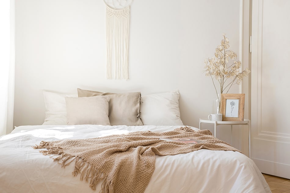 11 Impressive Beige Bedroom Ideas To Create A Neutral Setting Homenish - Beige Bedroom Decorating Ideas