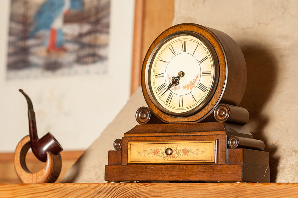 Mantel Tabletop Clock