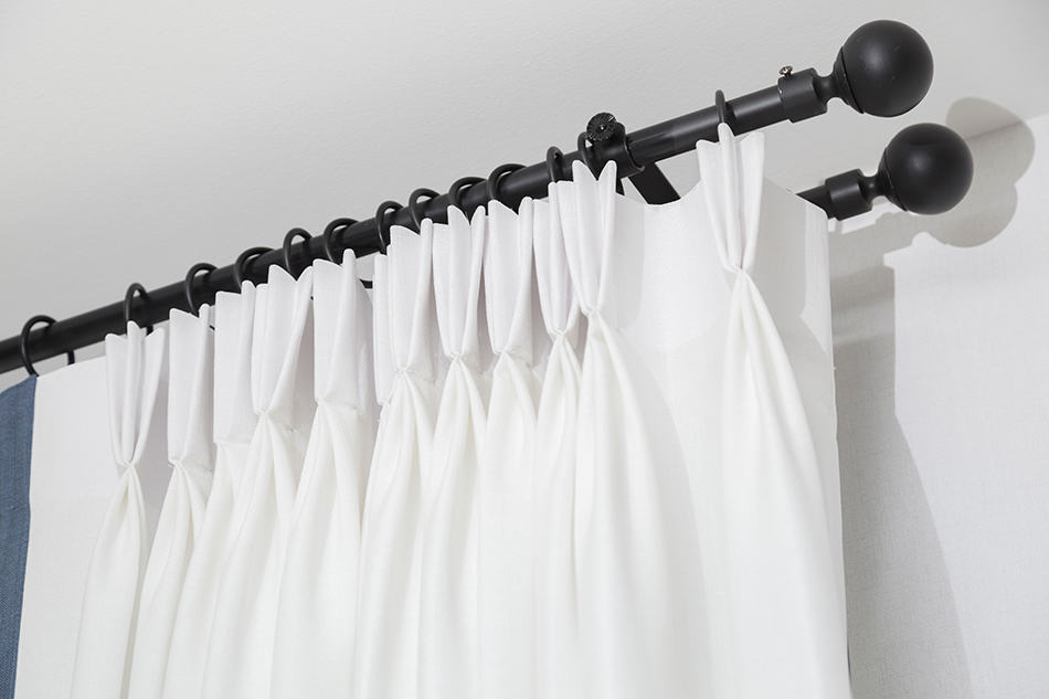 12 Diffe Ways To Hang Curtains, How To Hang Rod Pocket Curtains With Clip Rings