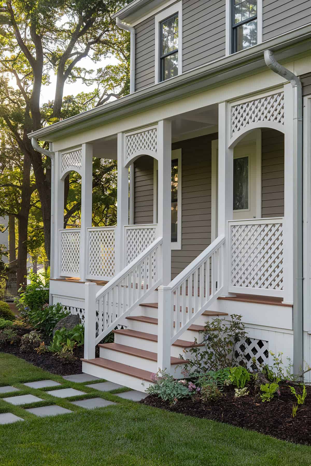 Privacy Railing with Lattice Panels