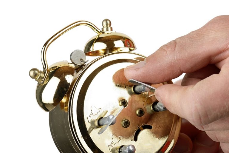 20 Different Types of Alarm Clocks Explained Homenish