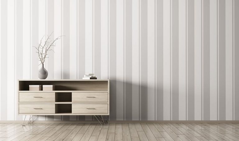 10 Striped Wallpaper Options to Create a Timeless Look - Homenish