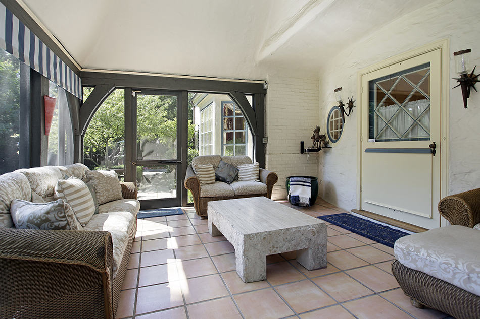 Large Sitting Area with Tile Floor