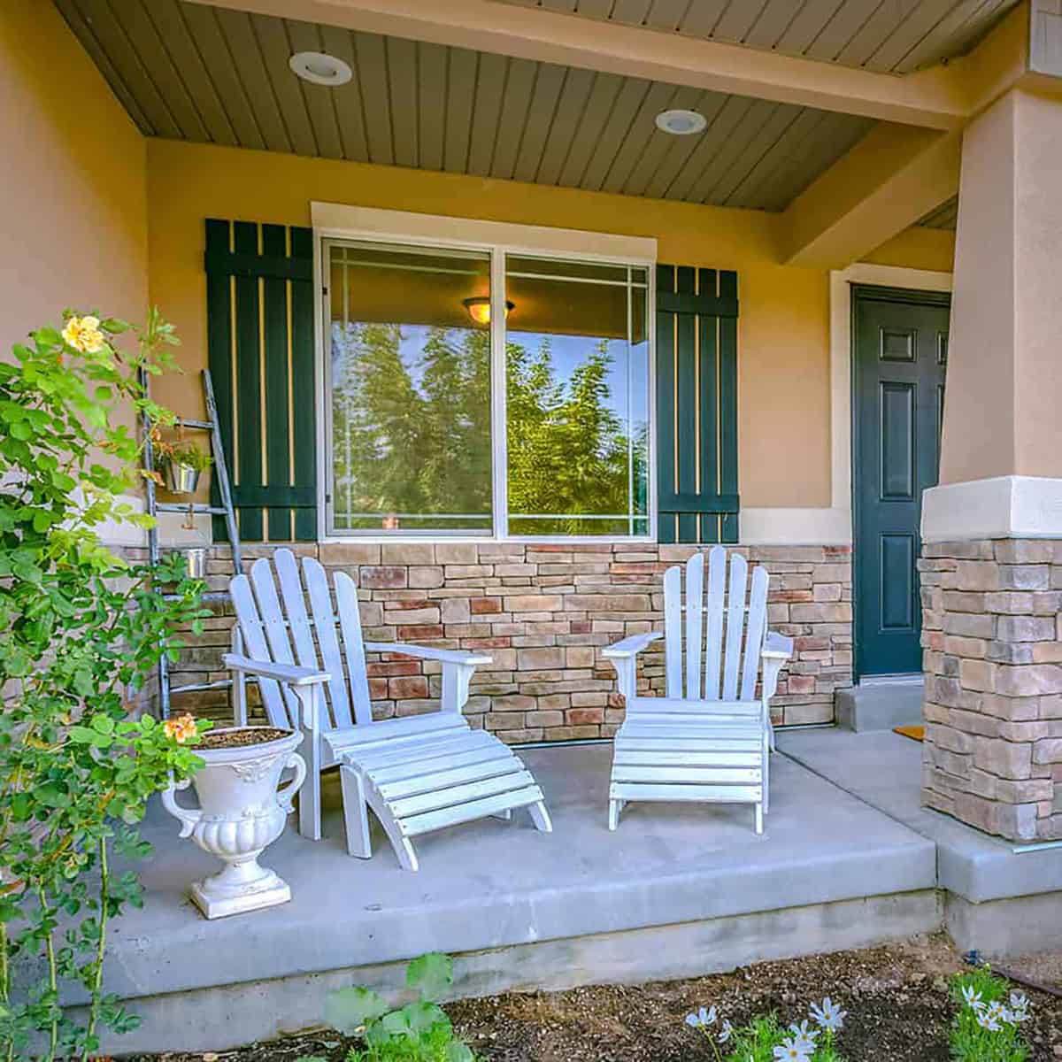 Recliners under Overhang