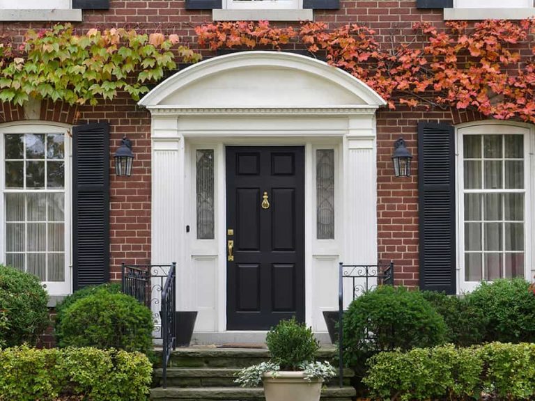 Should Shutters Match the Front Door? Homenish