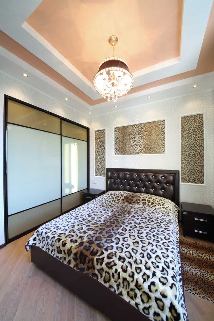 9 Greek Bedroom Decor Ideas for a Mediterranean Feel - Homenish