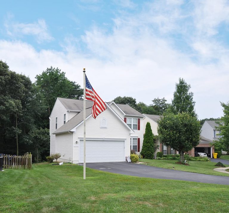 Where to Hang Flag on Front of House? Homenish