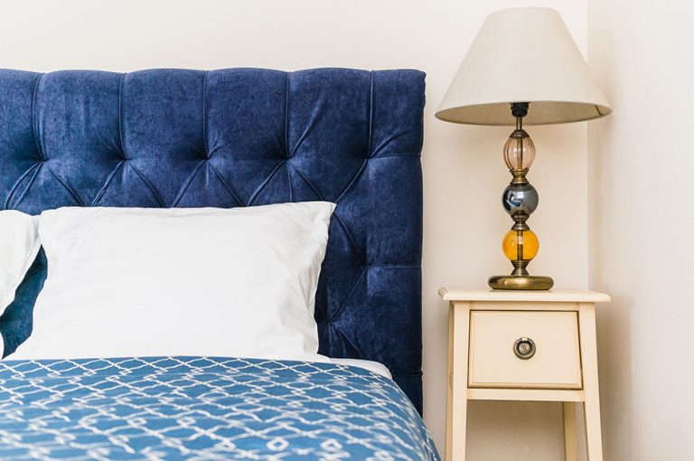 How to Hang a Headboard (In Five Easy Steps) Homenish