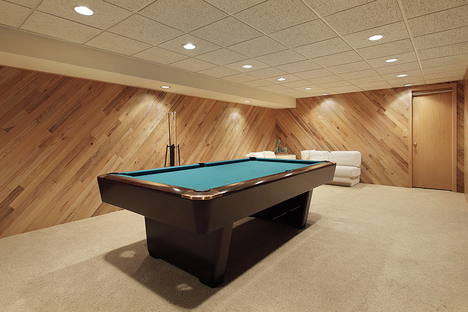 Keep the Billiard Room Clean, Contemporary and Simple