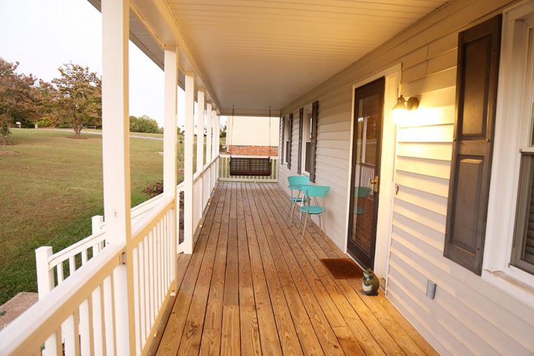 Tongue and Groove Porch Flooring Options - All You Need to Know - Homenish