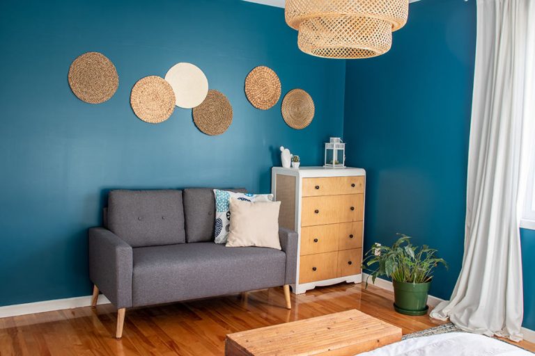 How Much Does a Couch Weigh? (Size Chart Included) Homenish