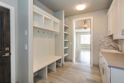 7 Modern Laundry Room Lighting Ideas 