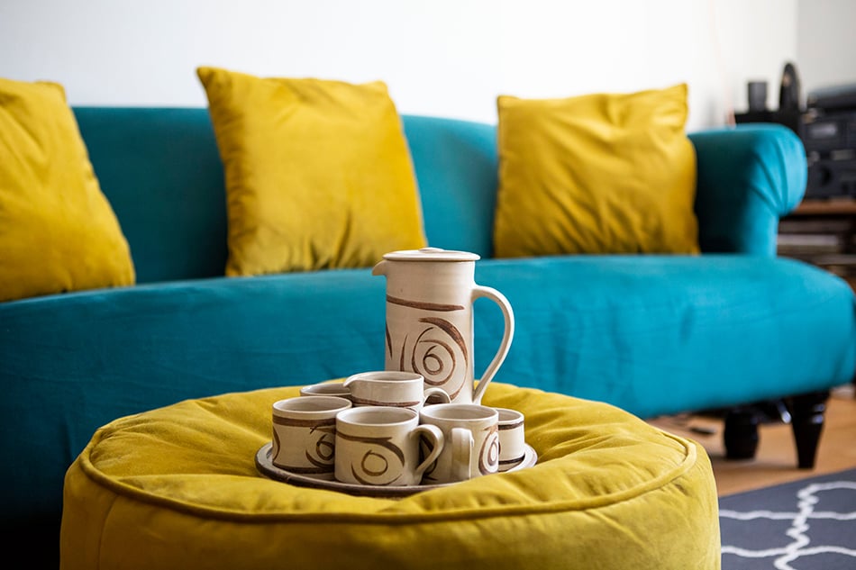 10 Colors That Go Well With Teal Homenish, What Colour Goes With Teal For Living Room