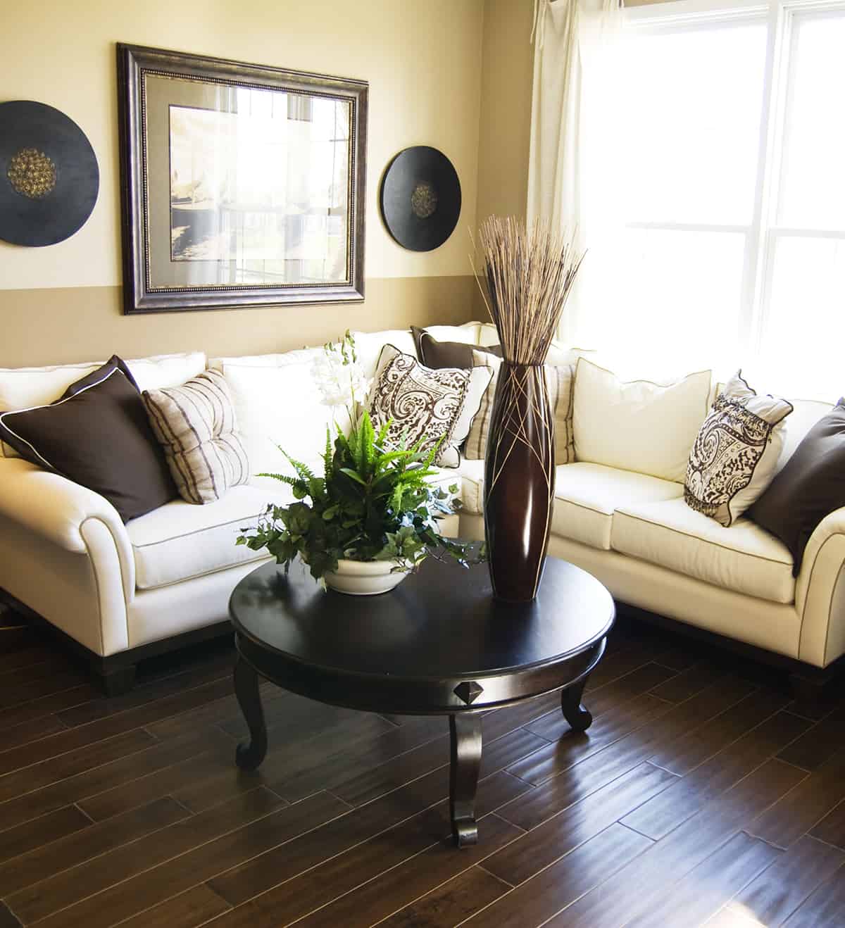 Dark Hardwood Floors, What Color Furniture Goes With Brown Hardwood Floors