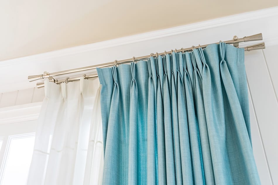How to hang pinch pleat curtains