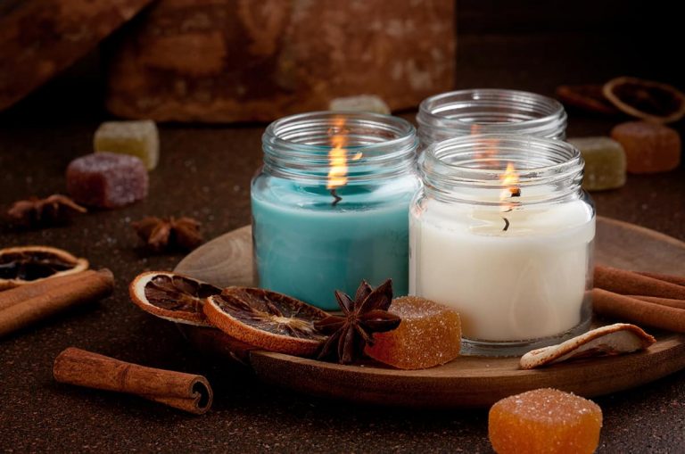 9 Types of Candle Scents (and The Materials They Use) Homenish