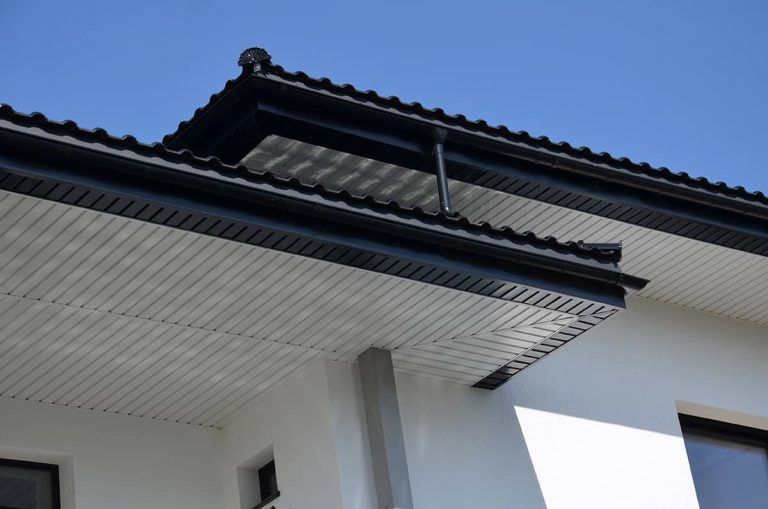 What Color Gutters For a White House? (6 Options for Increased Curb