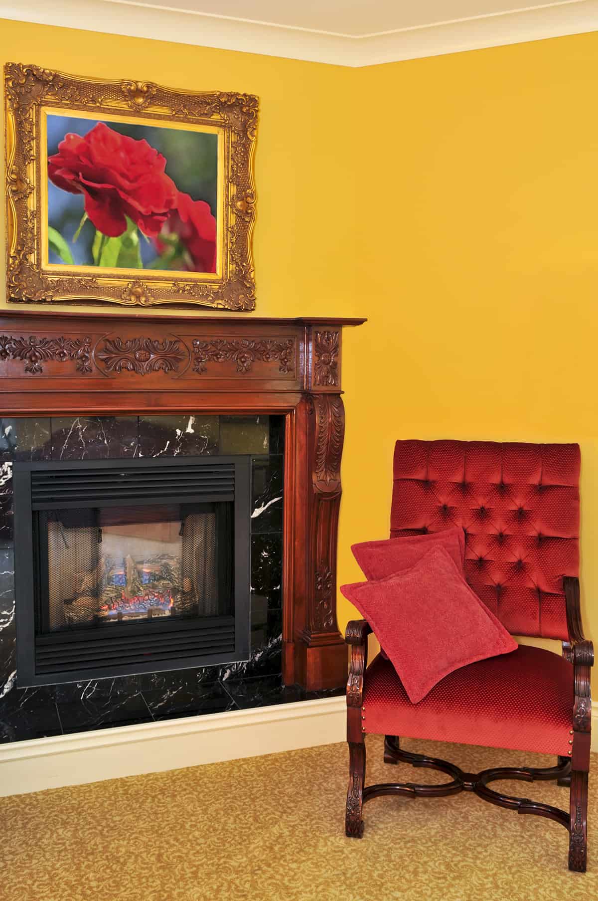 Paint the Mantelpiece a Bold Color 