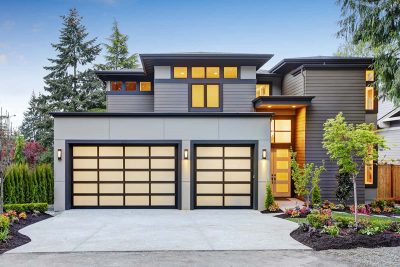 What Color Garage Door Goes with a Gray House?