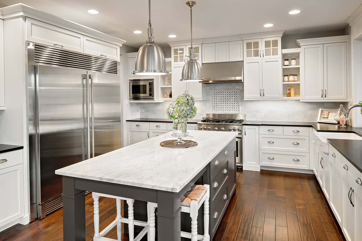 Luxury Kitchen with Central Island Layout