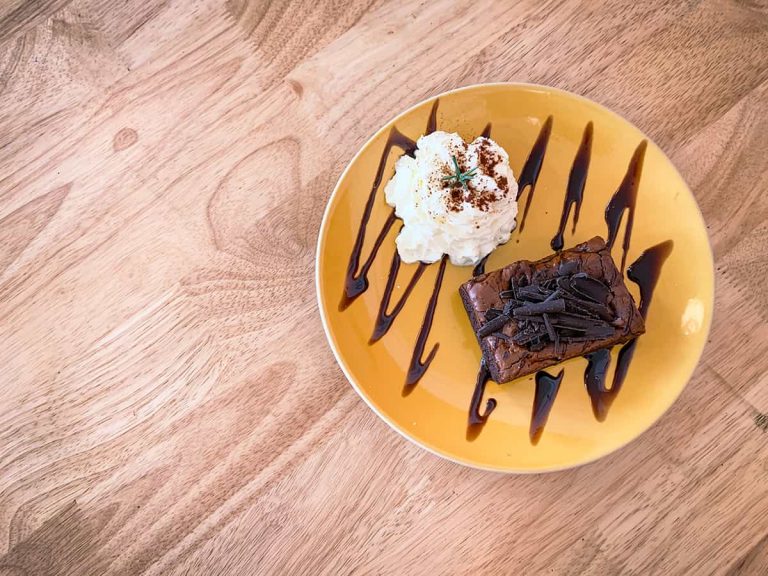 10 Colors that Go Well with Mustard Yellow Homenish