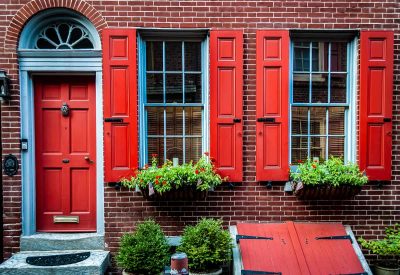 7 Elegant Shutter Colors for a Brick House - Homenish