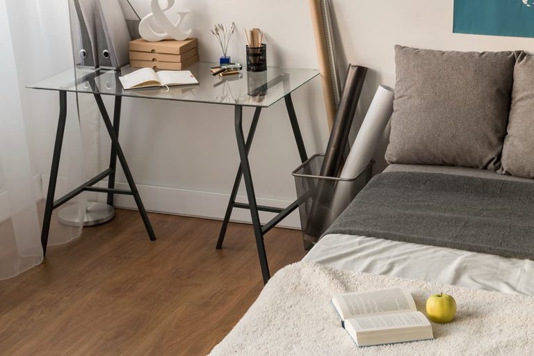 How to Fill Empty Space in the Bedroom (14 Effective Ways) Homenish