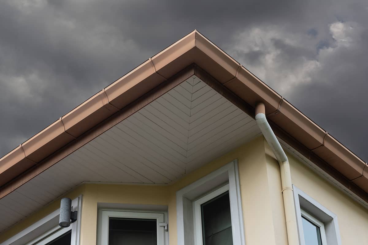 Paint the Gutters a Complementing Color