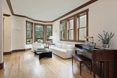 What Color Blinds Go With Brown Wood Window Trim: 4 Excellent Options