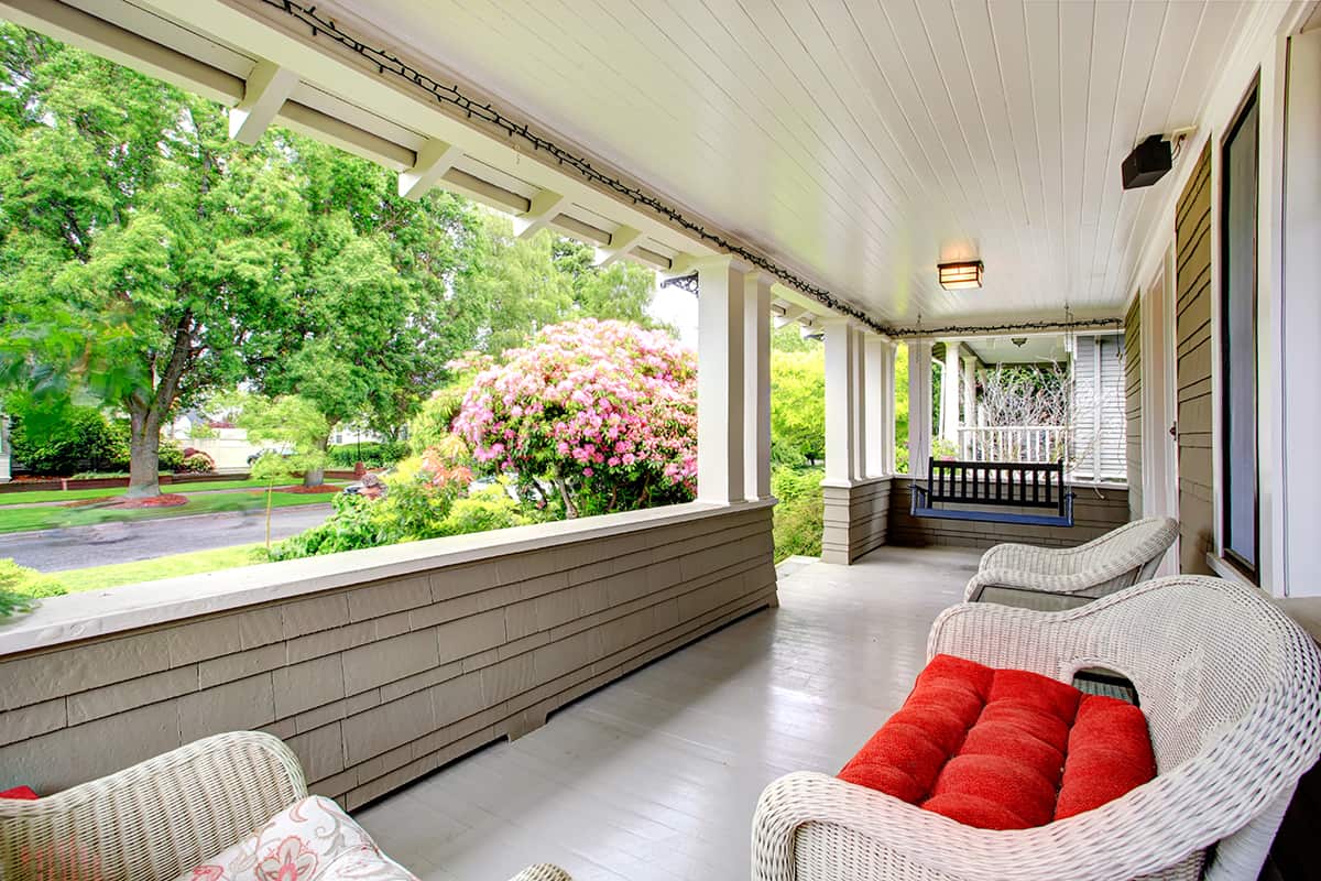What is the Standard Size of a Porch? - Homenish
