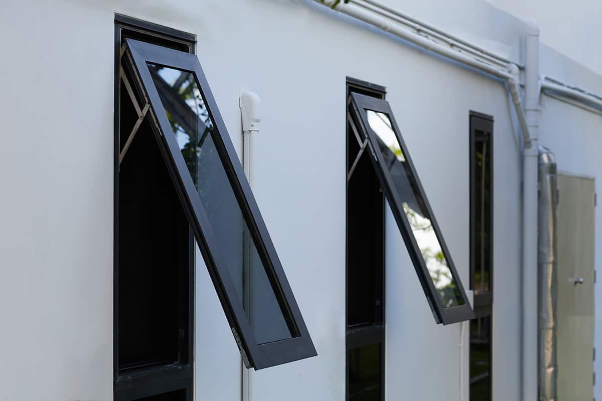 awning window