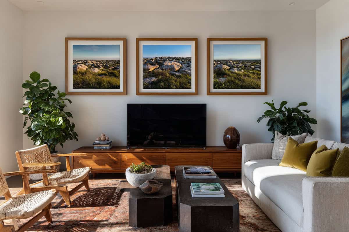 Add A Picture Trio In A Straight Clean Row