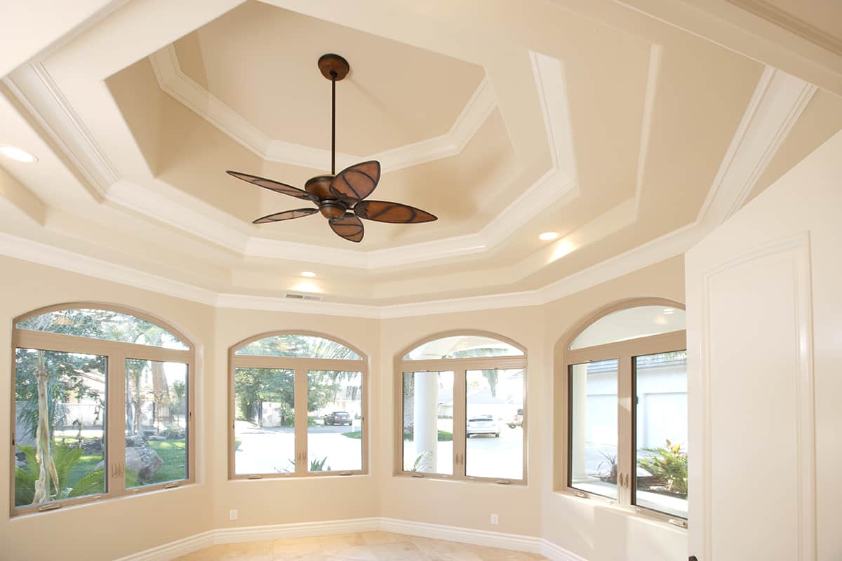 Best Paint Colors for a Large Room with a Vaulted Ceiling