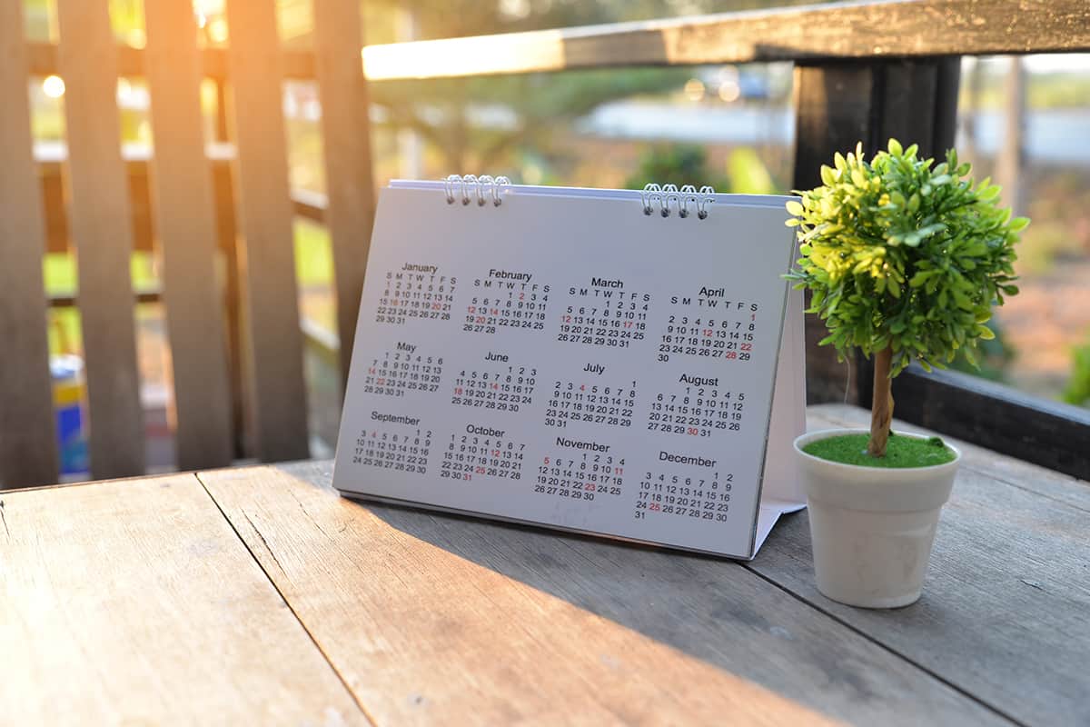 Desk calendar