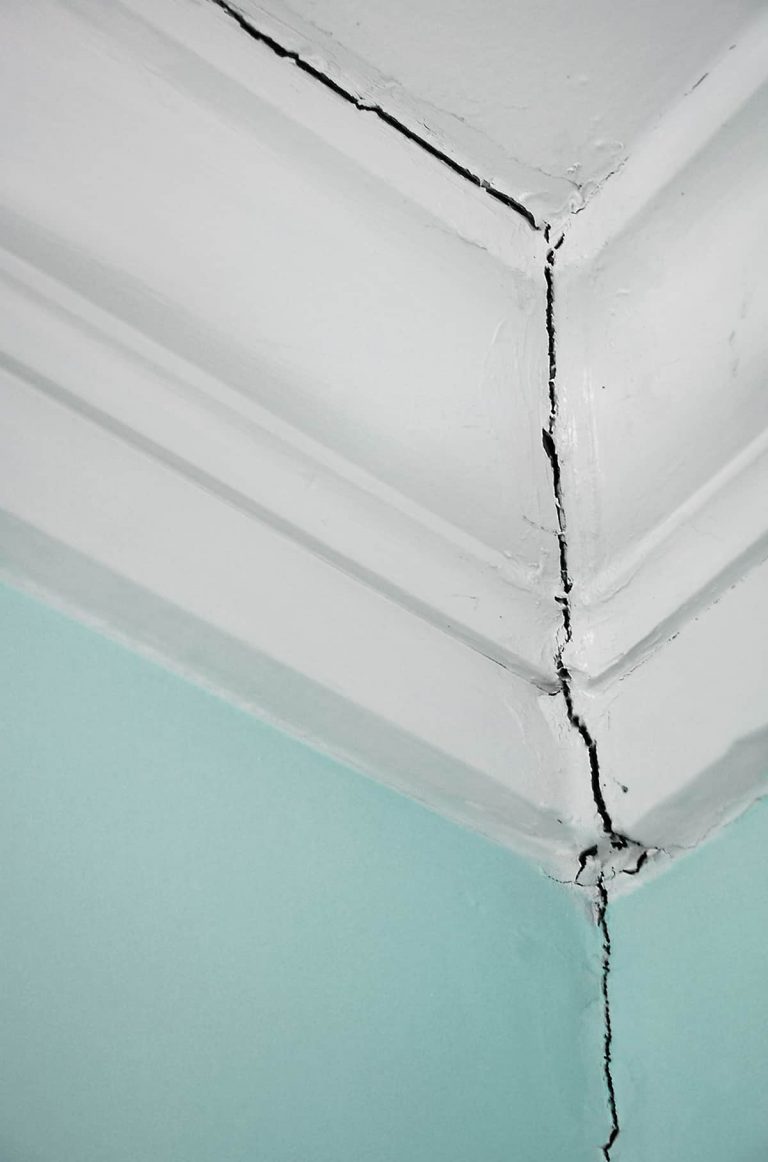 6 Types of Ceiling Cracks and How to Fix Them Homenish