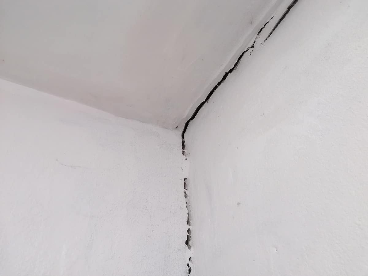 Sheetrock Cracks