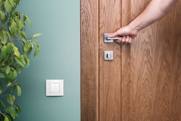 Bedroom Door Won’t Stay Open Troubleshooting Homenish