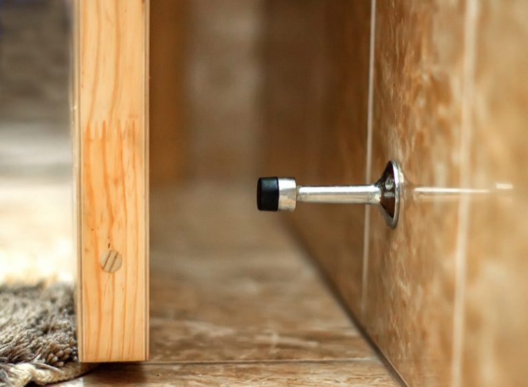 How to Keep Barn Door on Track (Solved) Homenish