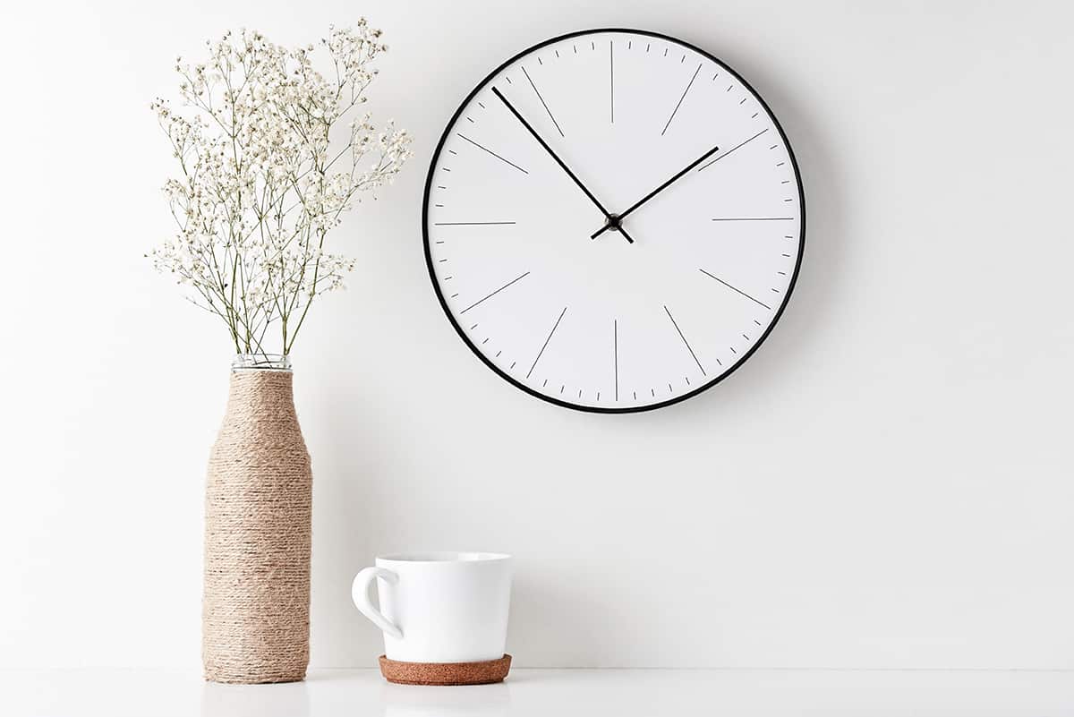 Fun and Clever Ideas on How To Decorate Around A Wall Clock