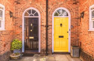 How to Gloss Paint a Door